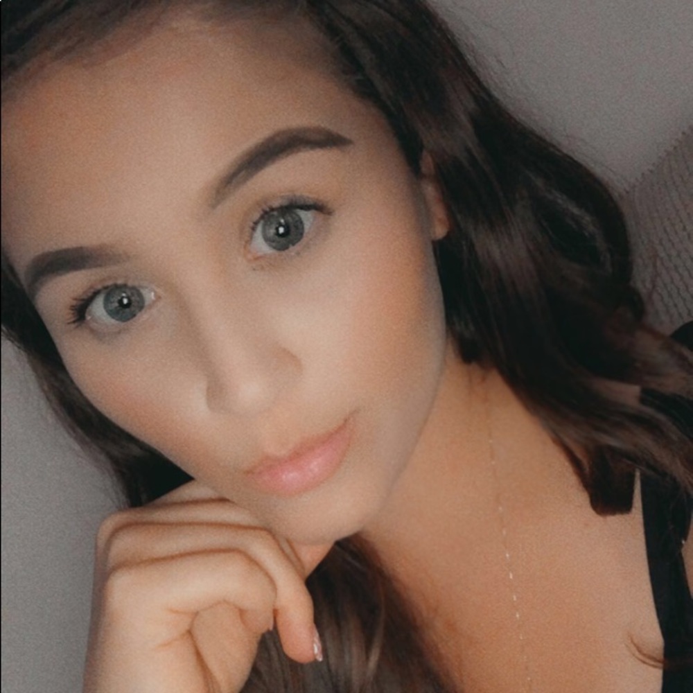 Meet your Posher, Christina